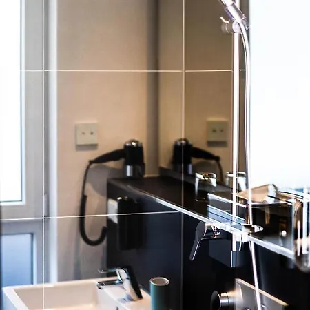 Апарт-отель Mood Contemporary Living 3*