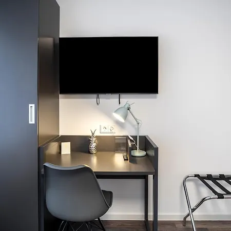 Aparthotel Mood Contemporary Living 3*