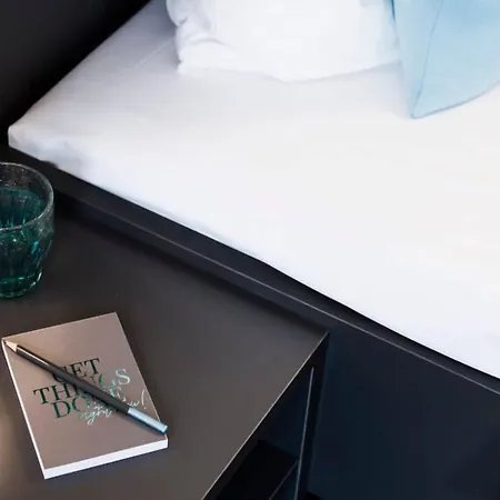 Mood Contemporary Living 3*