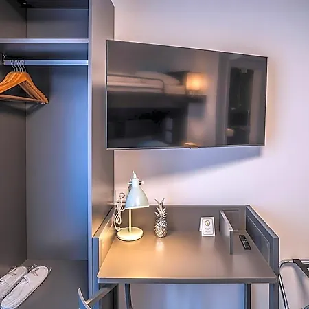 Апарт-отель Mood Contemporary Living 3*