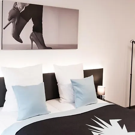 Апарт-отель Mood Contemporary Living 3*