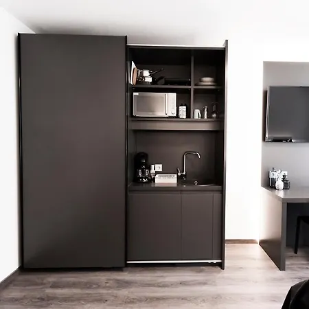 Aparthotel Mood Contemporary Living 3*